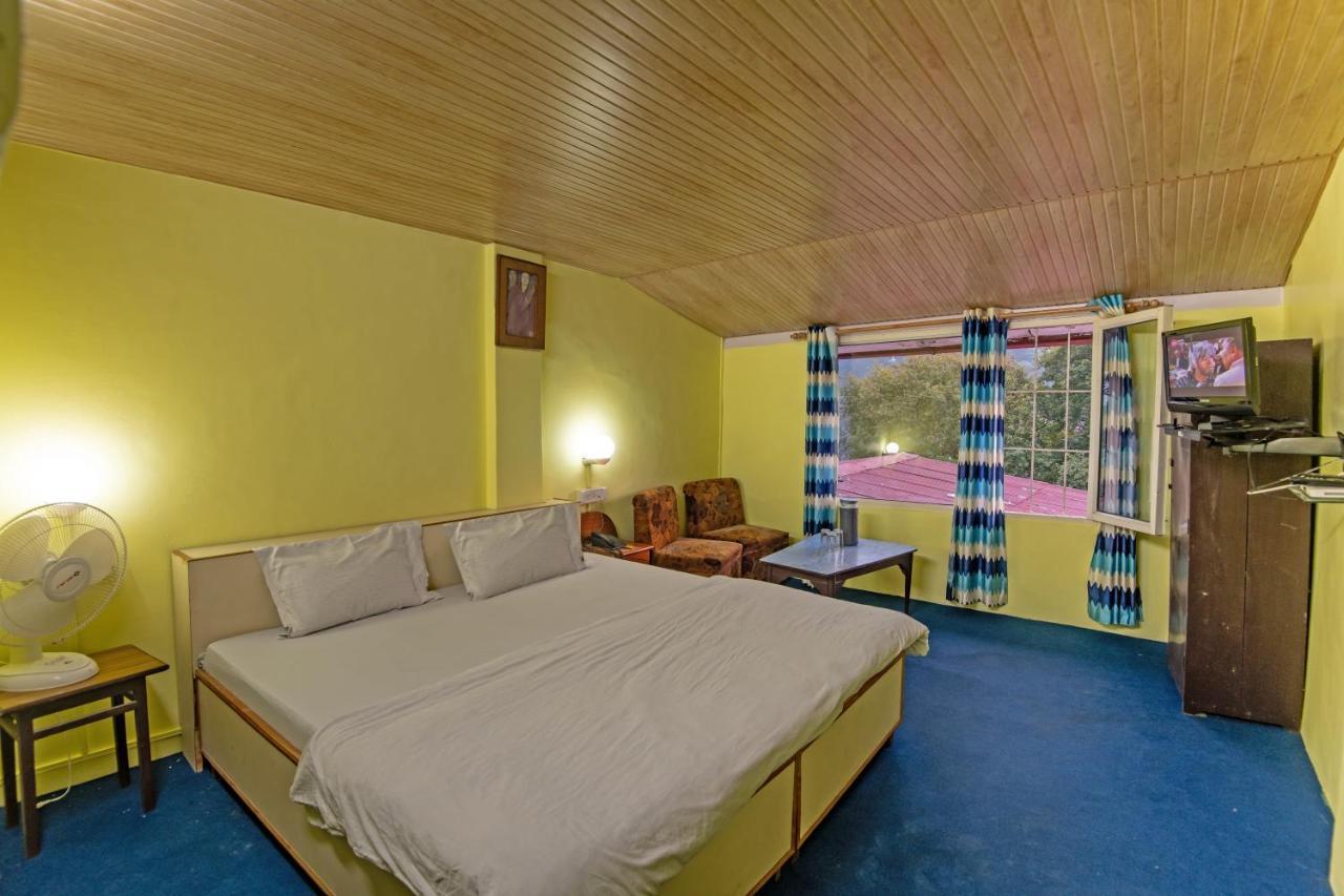 India - View - Mall Road 4* Nainital